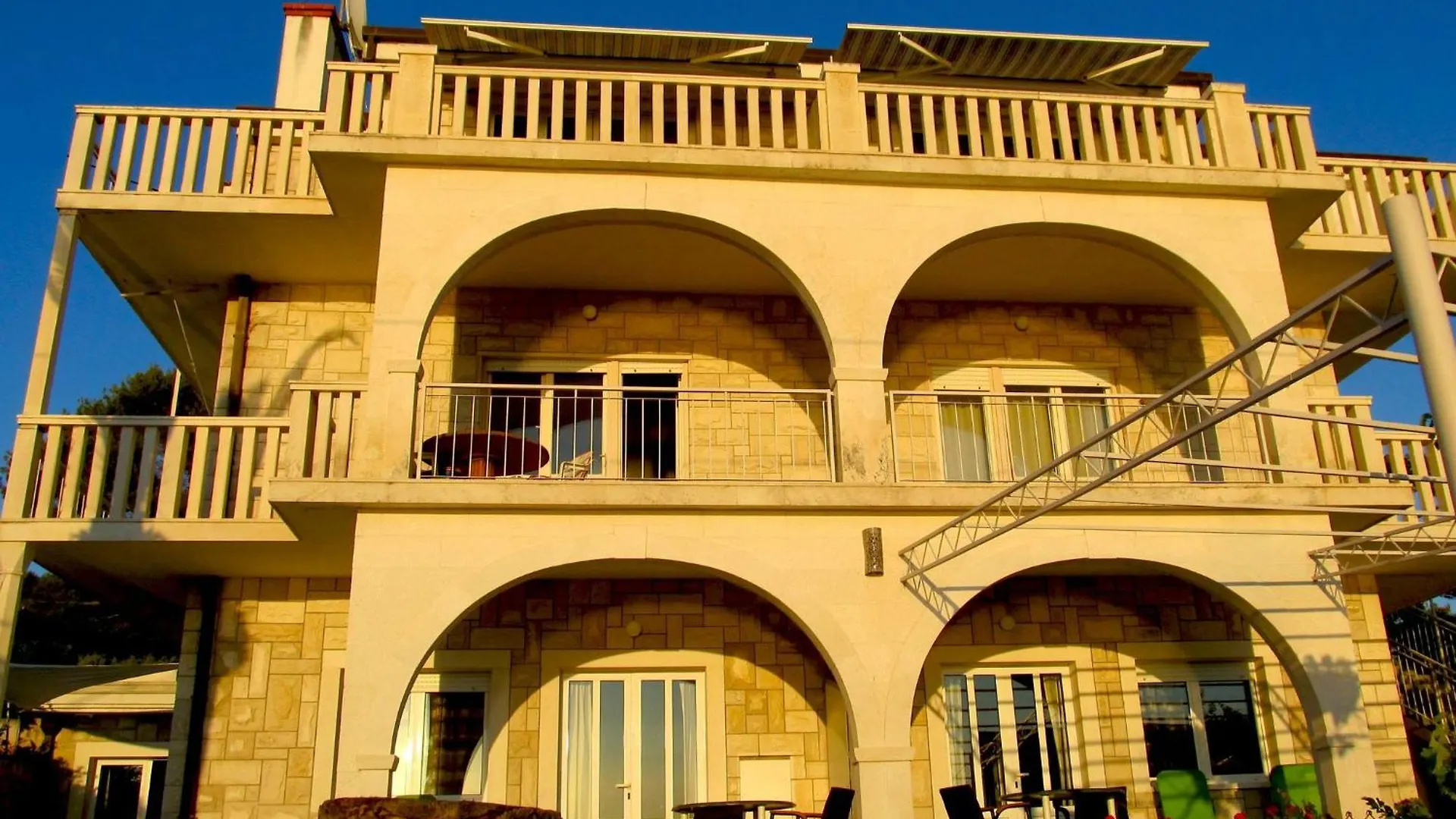 Guest house Apartment For Four Persons With Sea View In Trogir Near The Beach