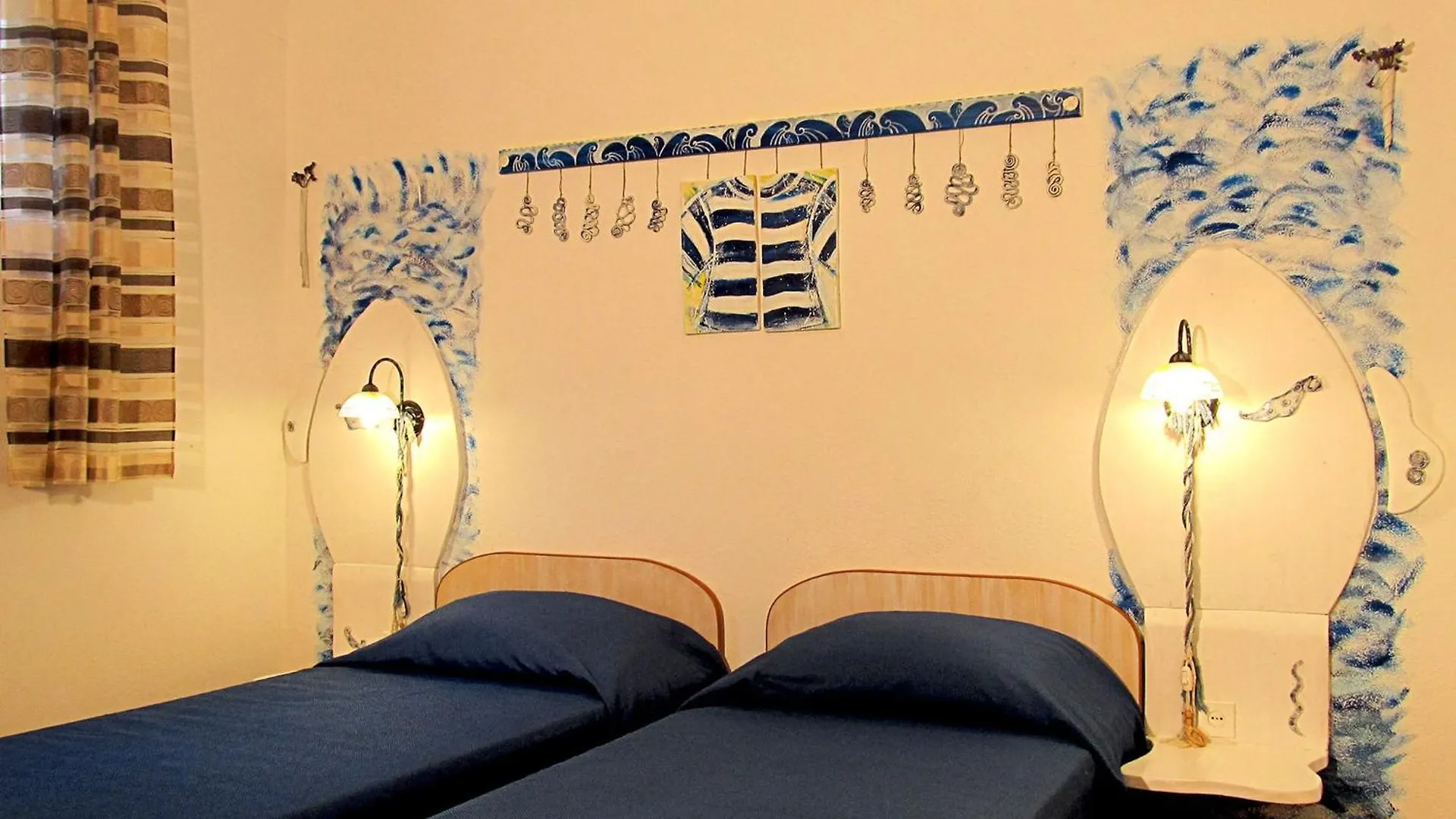 Guest house Apartment For Four Persons With Sea View In Trogir Near The Beach