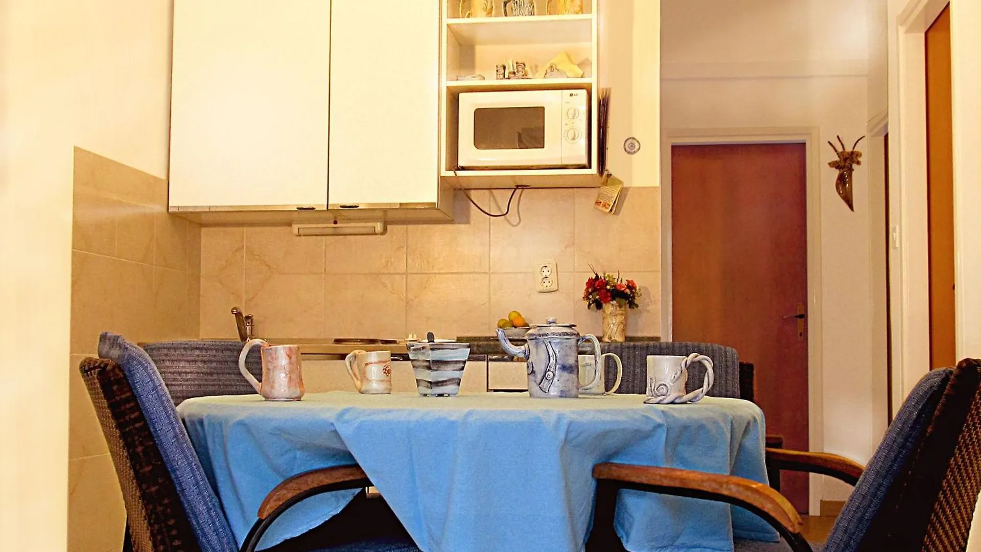 Apartment For Four Persons With Sea View In Trogir Near The Beach